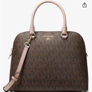 Michael Kors “Cindy”